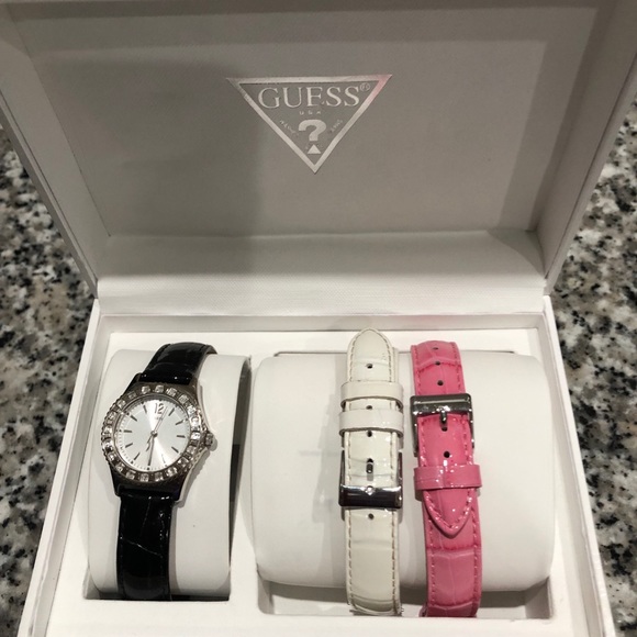 COPY - Guess watch set - Picture 1 of 1